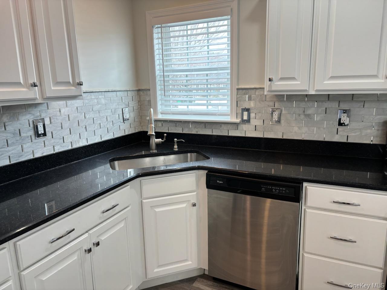 1661 OLD COUNTRY Road 539