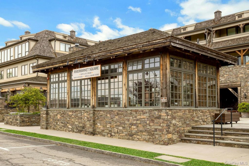 Photo of 127 W Main Street #201, Tarrytown, NY 10591 (MLS # 998697)
