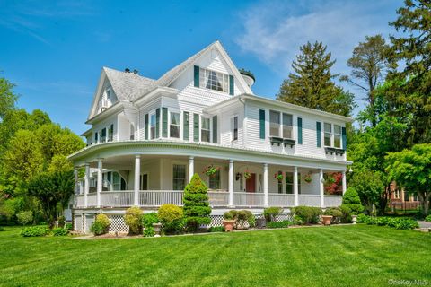 89 Duck Pond Road Glen Cove NY 11542