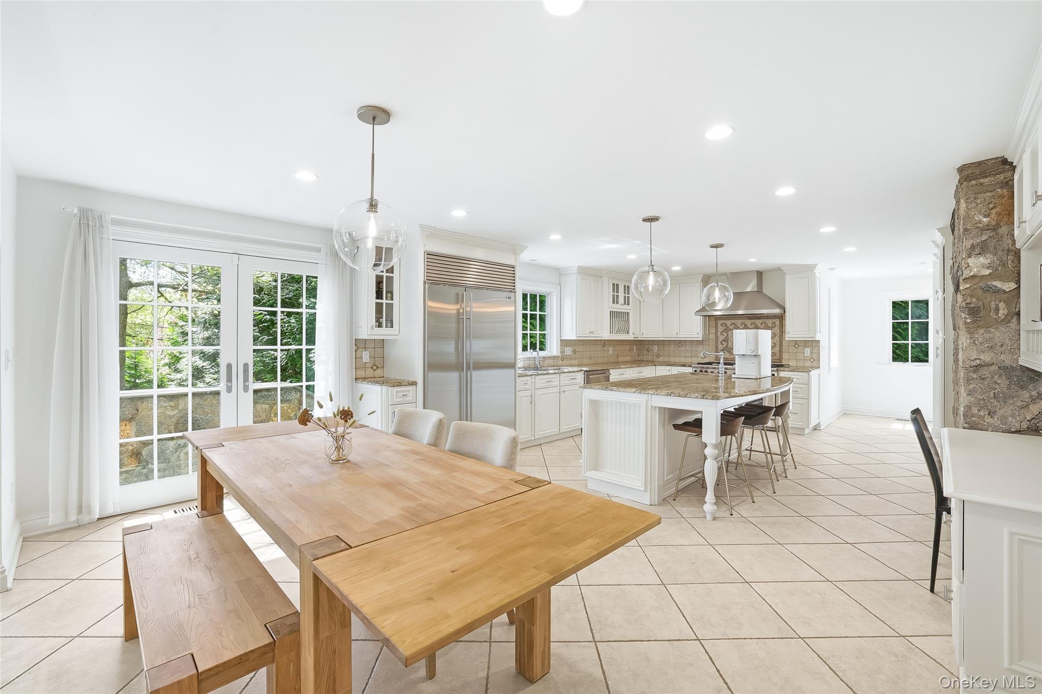 138 Oakland Beach Avenue