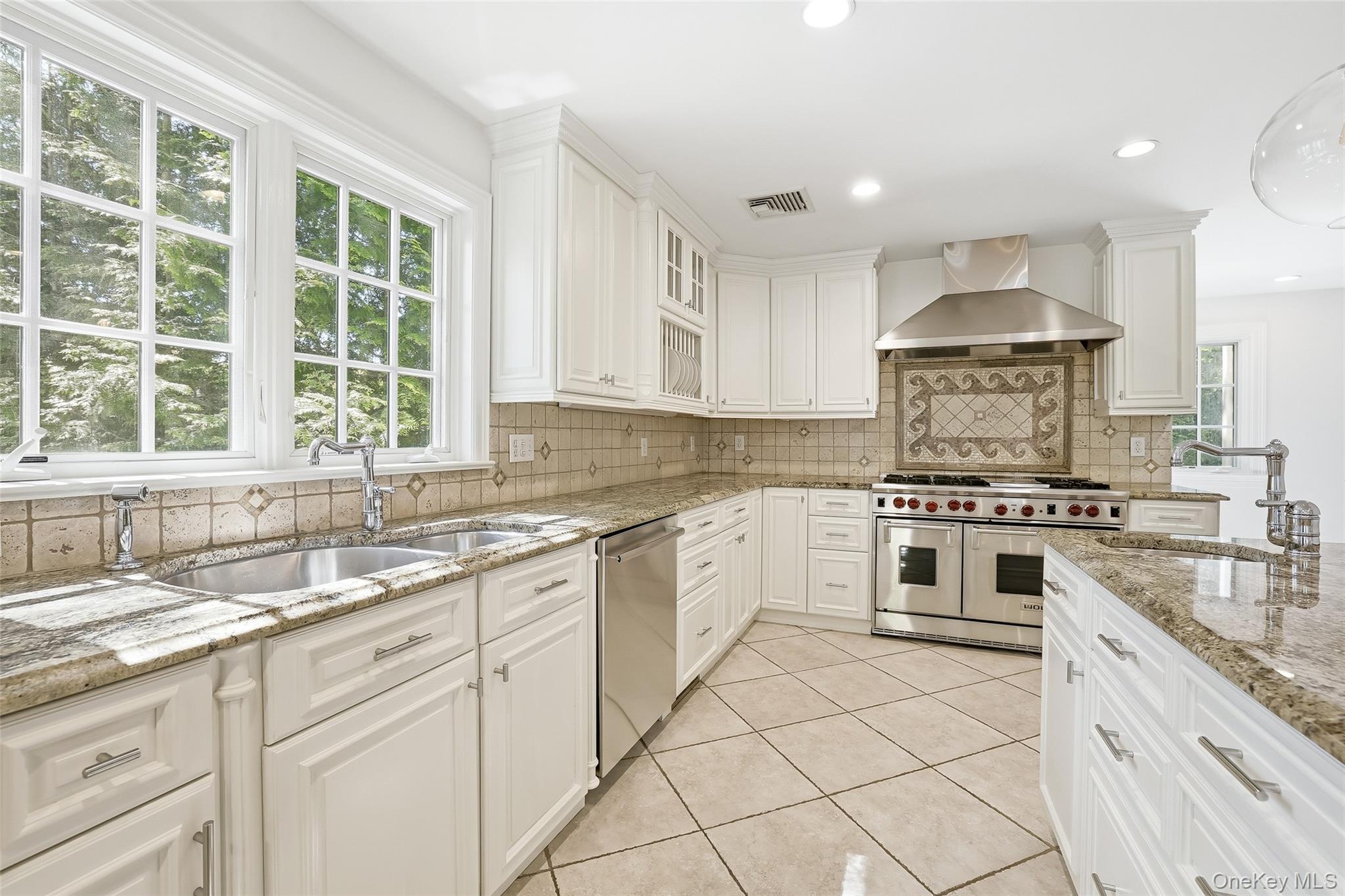 138 Oakland Beach Avenue