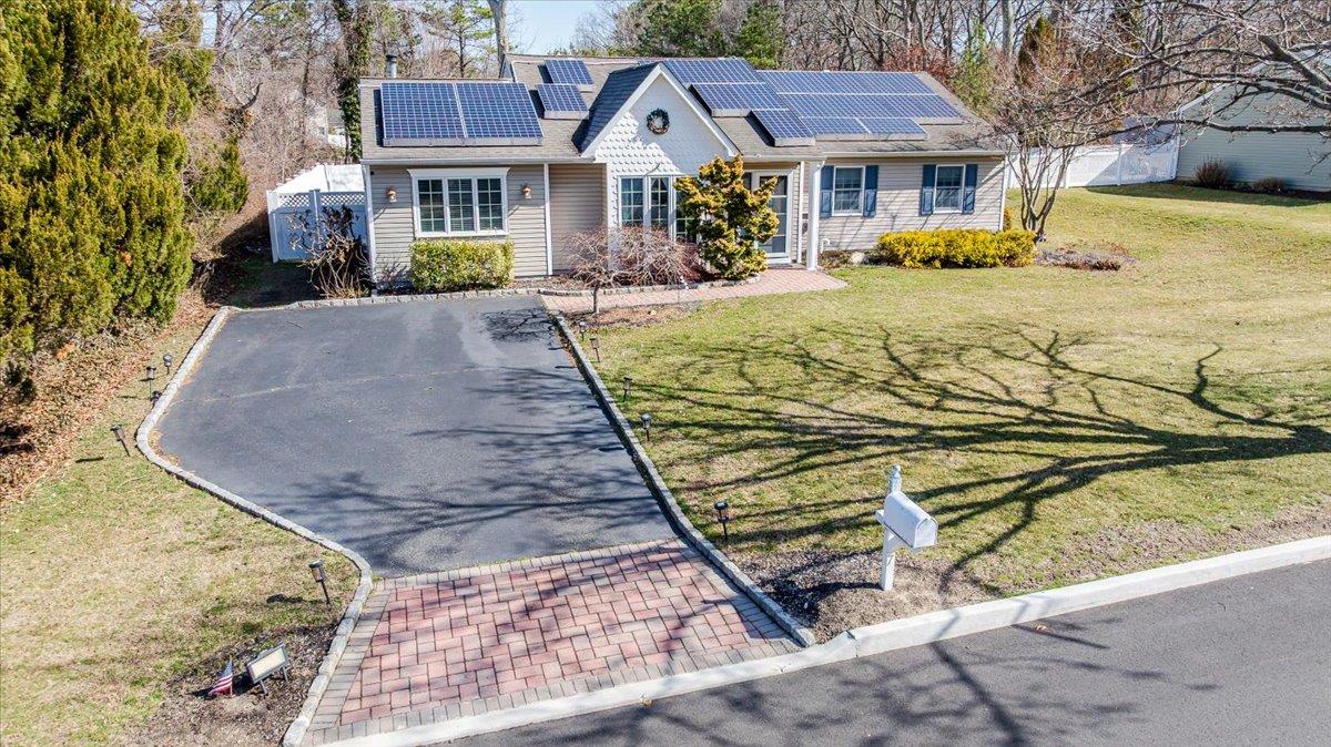 7 Marc Drive, Ridge, New York image 34