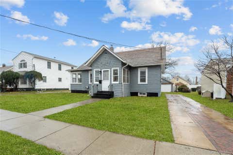Homes For Sale - 172 Juanita Avenue<br/> Freeport, NY 11520