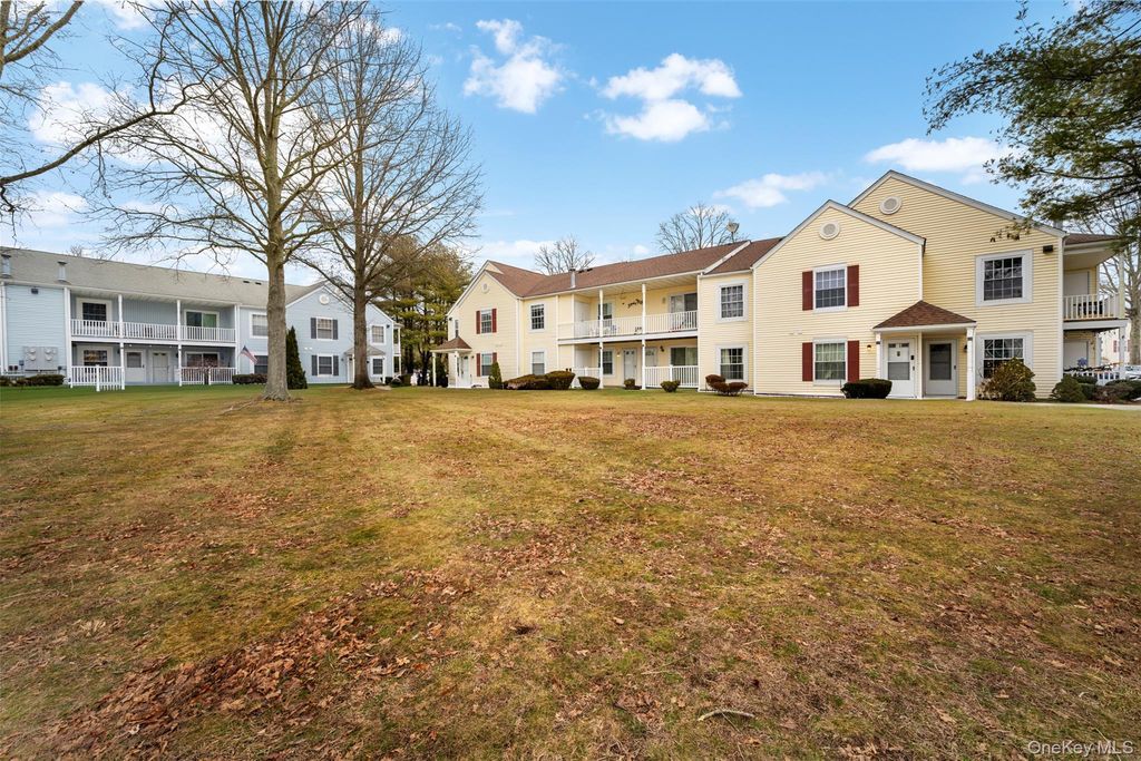 Photo of 204 Fairview Circle, Middle Island, NY 11953 (MLS # 968773)