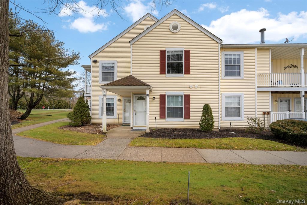 Photo of 204 Fairview Circle, Middle Island, NY 11953 (MLS # 968773)