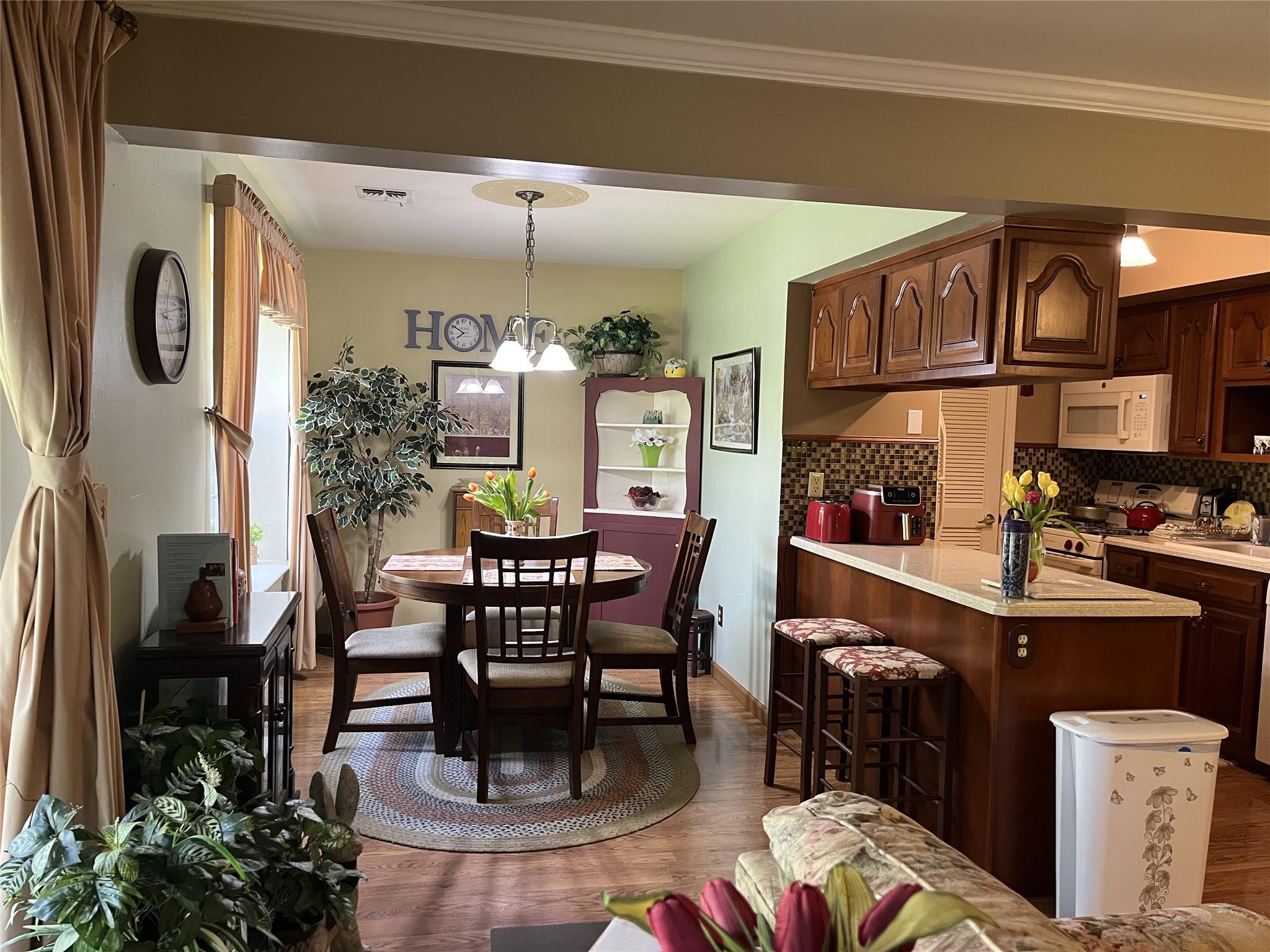 1086 Washington Green, New Windsor, New York image 8