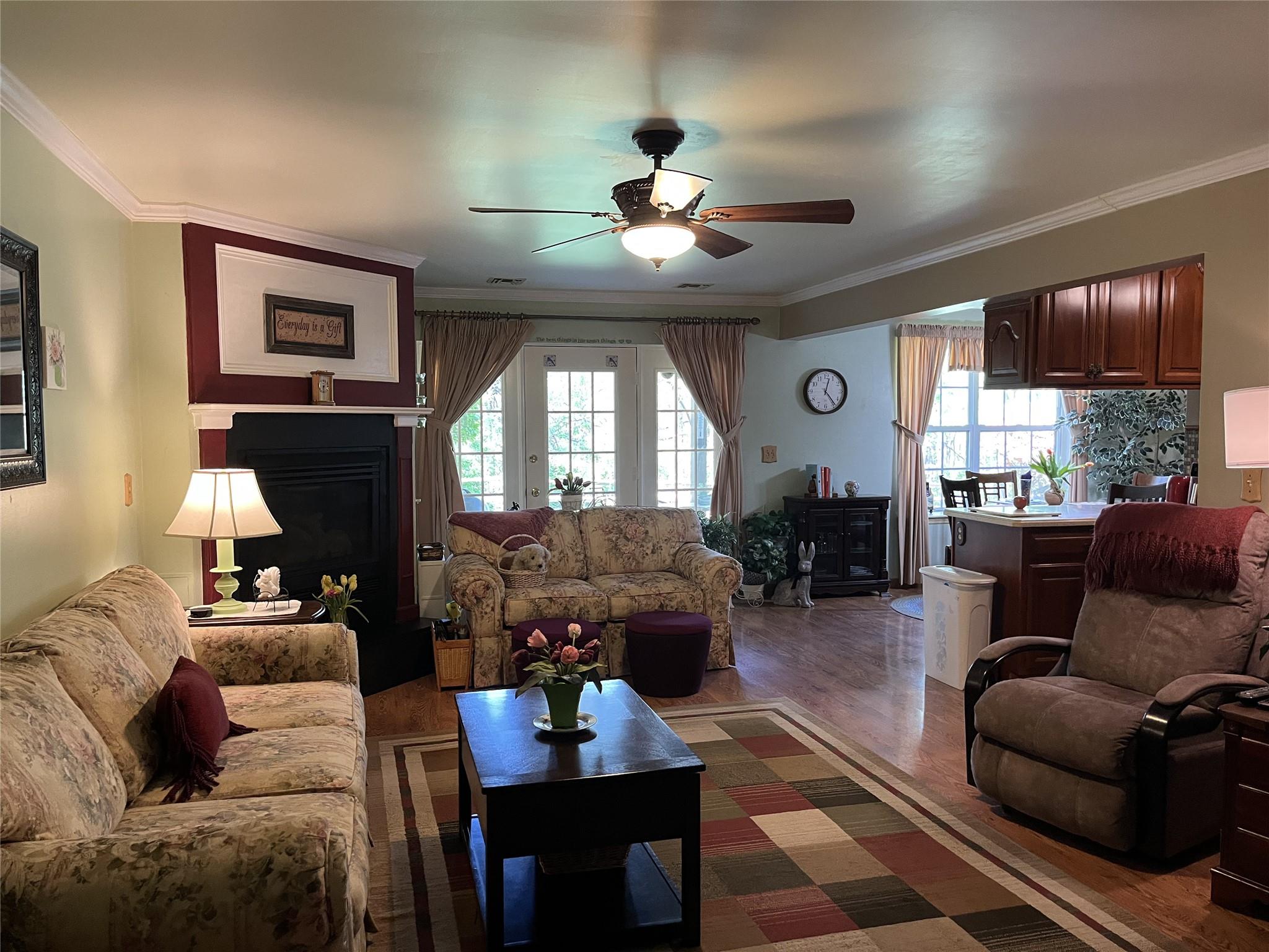 1086 Washington Green, New Windsor, New York image 2