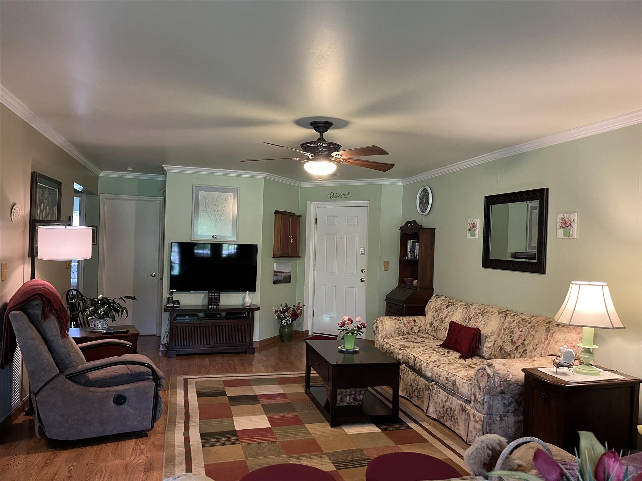 1086 Washington Green, New Windsor, New York image 5