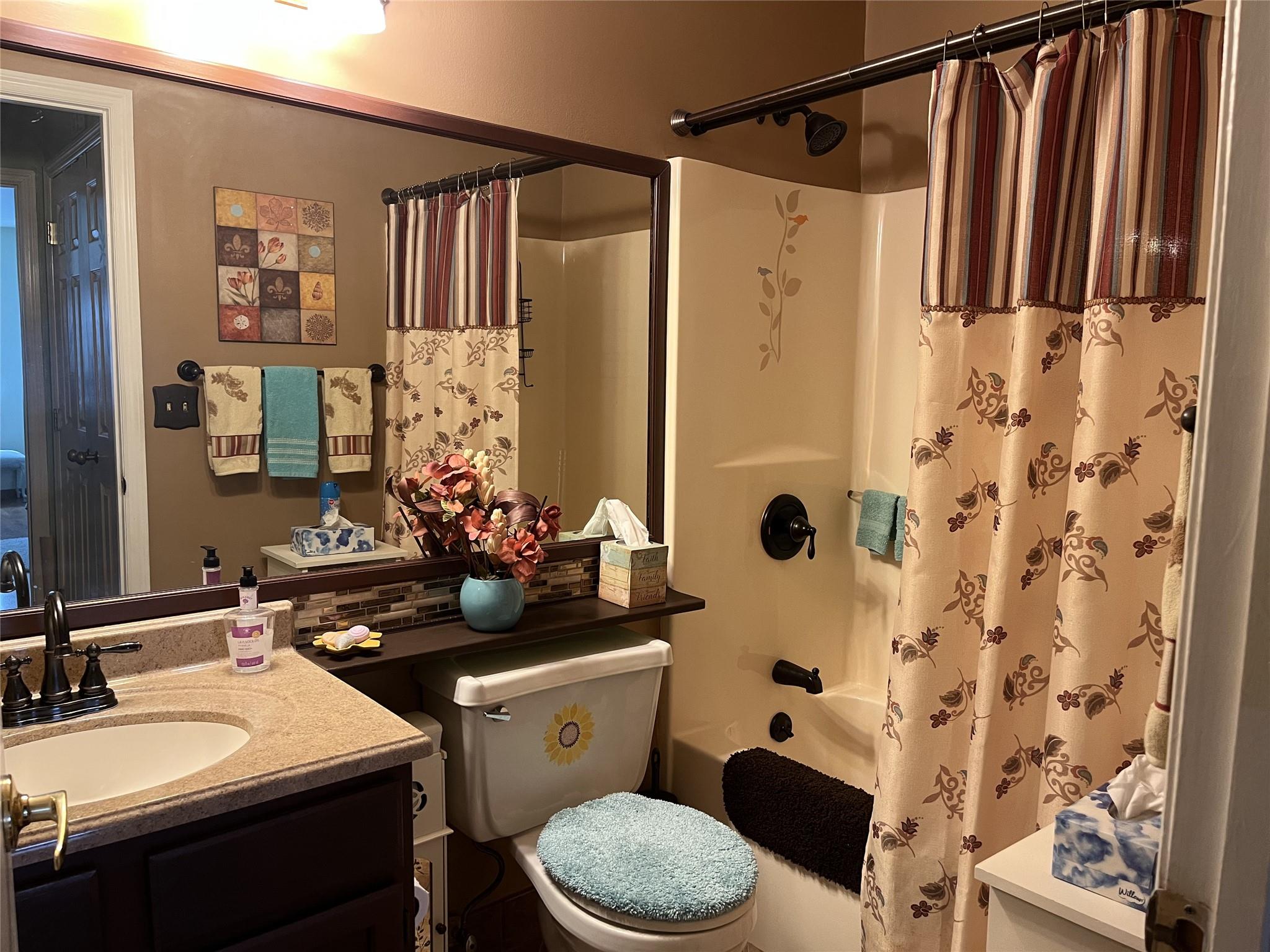 1086 Washington Green, New Windsor, New York image 13