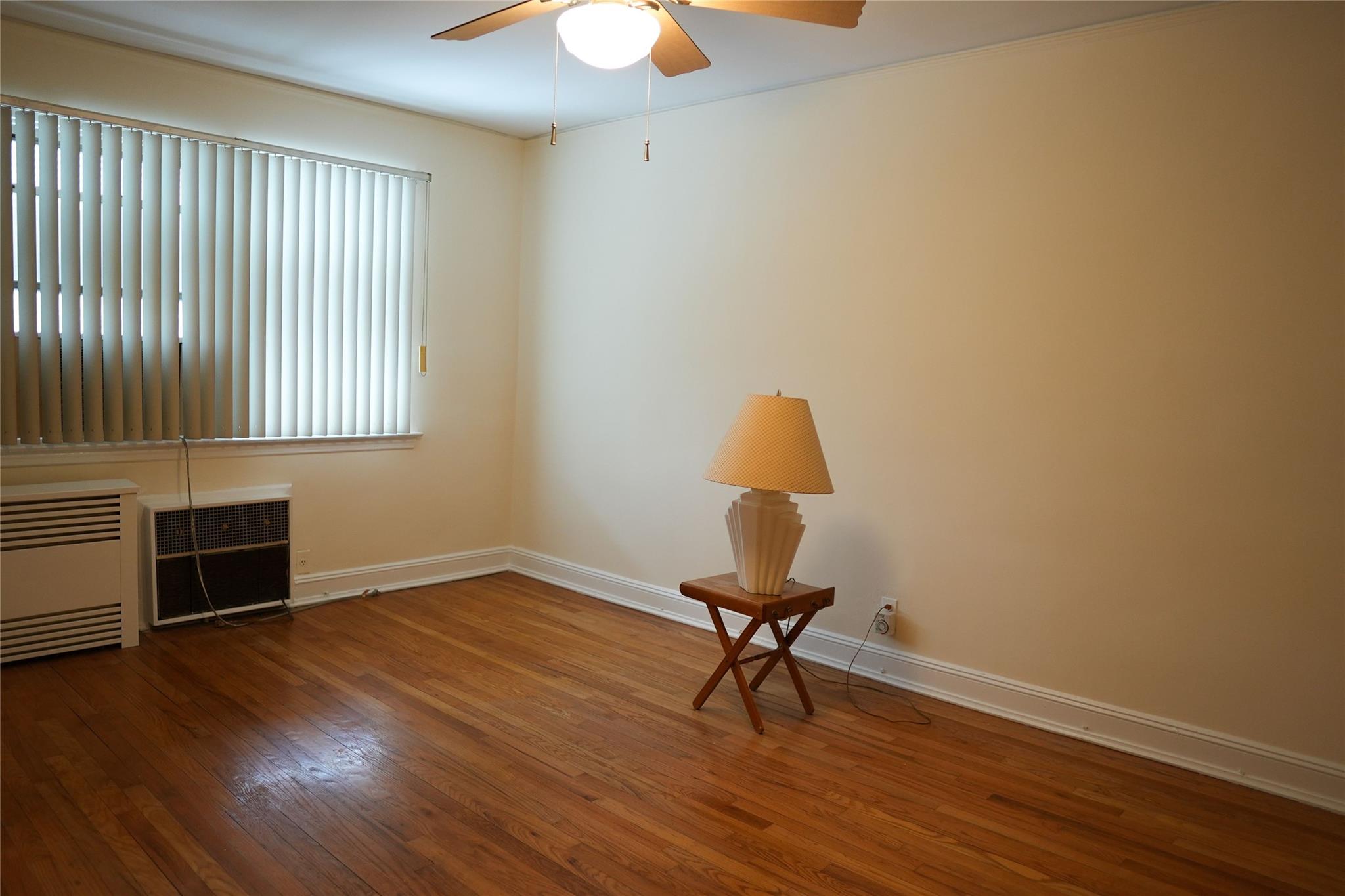 75-14 Parkway, Fresh Meadows, Florida image 33