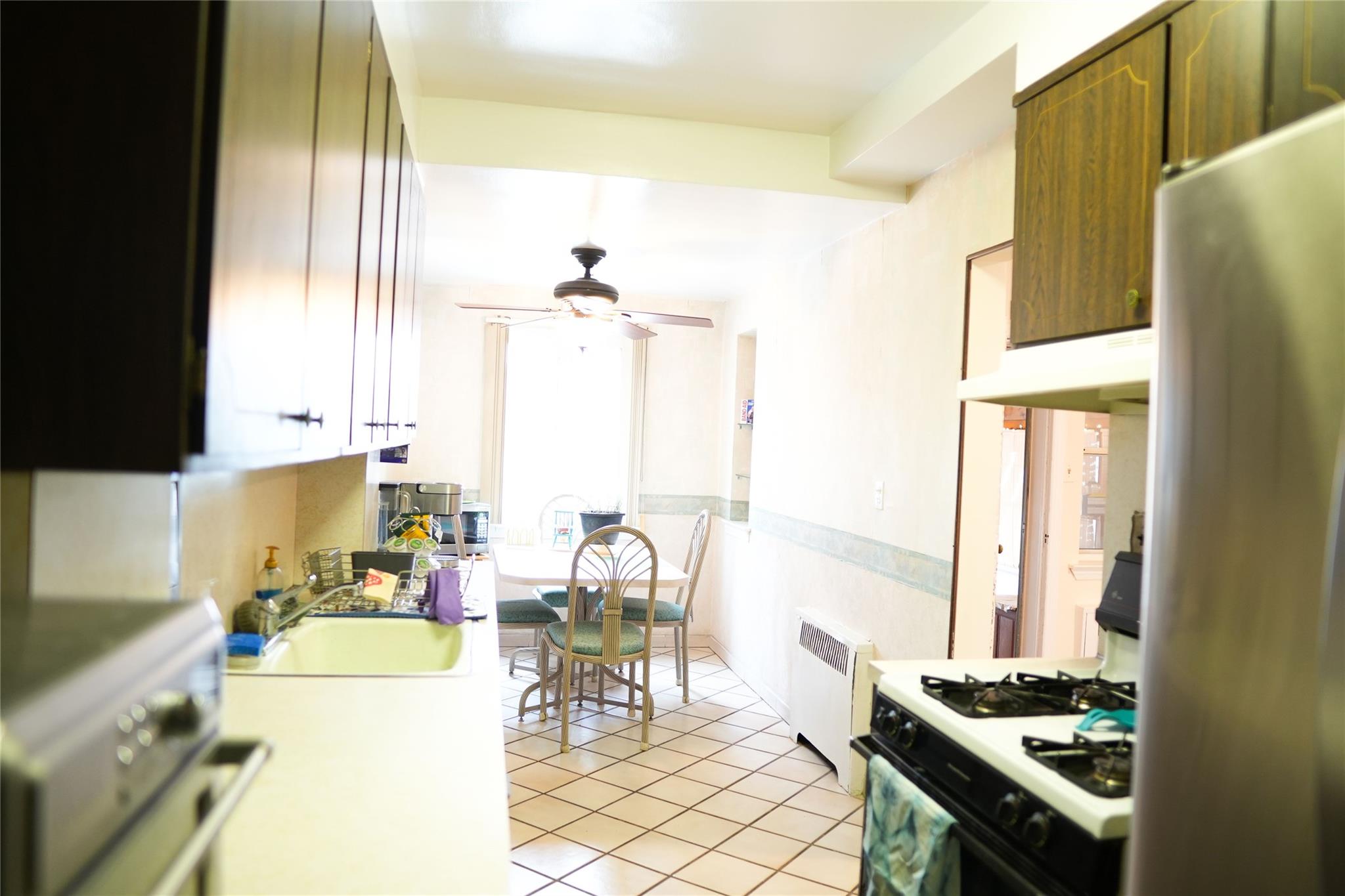 75-14 Parkway, Fresh Meadows, Florida image 15