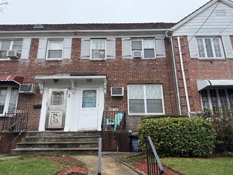 75-14 Utopia Parkway Fresh Meadows NY 11366