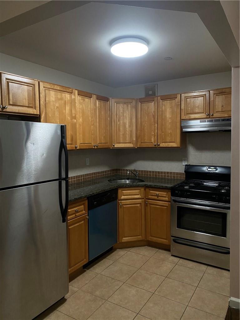 Rental Property at Sedgwick Avenue 1A, Bronx, New York - Bedrooms: 1 
Bathrooms: 1  - $2,700 MO.