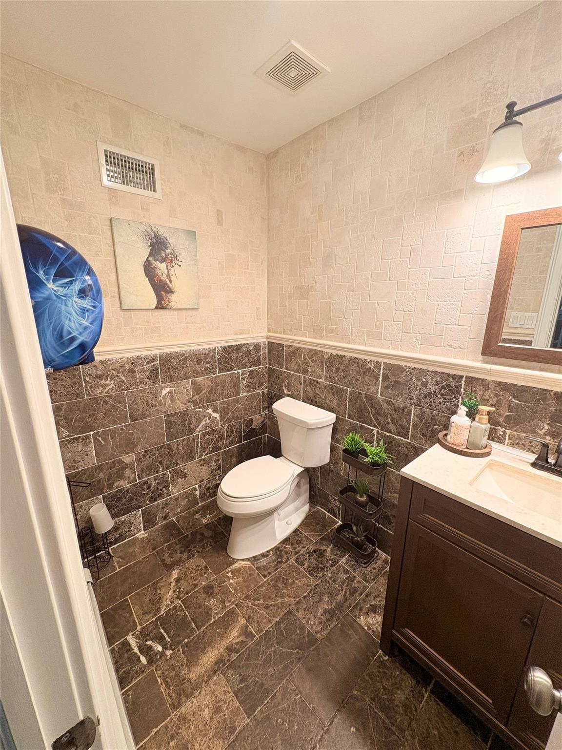 722 Palmetto Drive, Franklin Square, New York image 4
