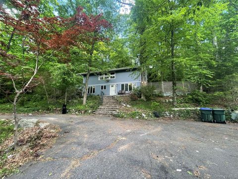 Homes For Rent - 43 Valerie Court<br/> Tuxedo Park, NY 10987