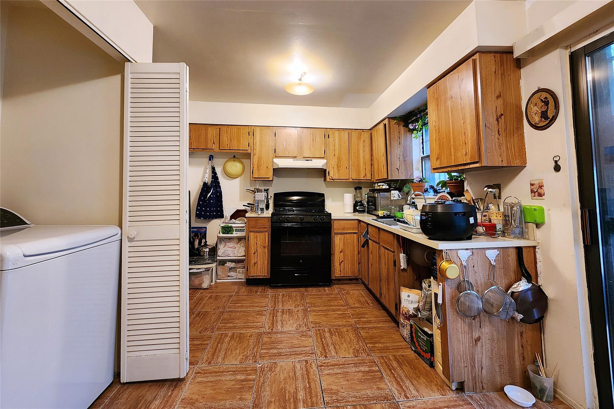 120-16 Cove Court #87A, College Point, New York image 7