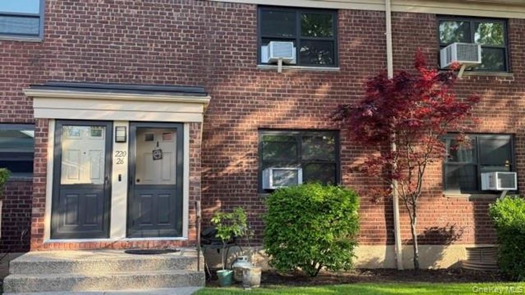 Photo of 220-26 73rd Avenue #A2, Bayside, NY 11364 (MLS # 995767)