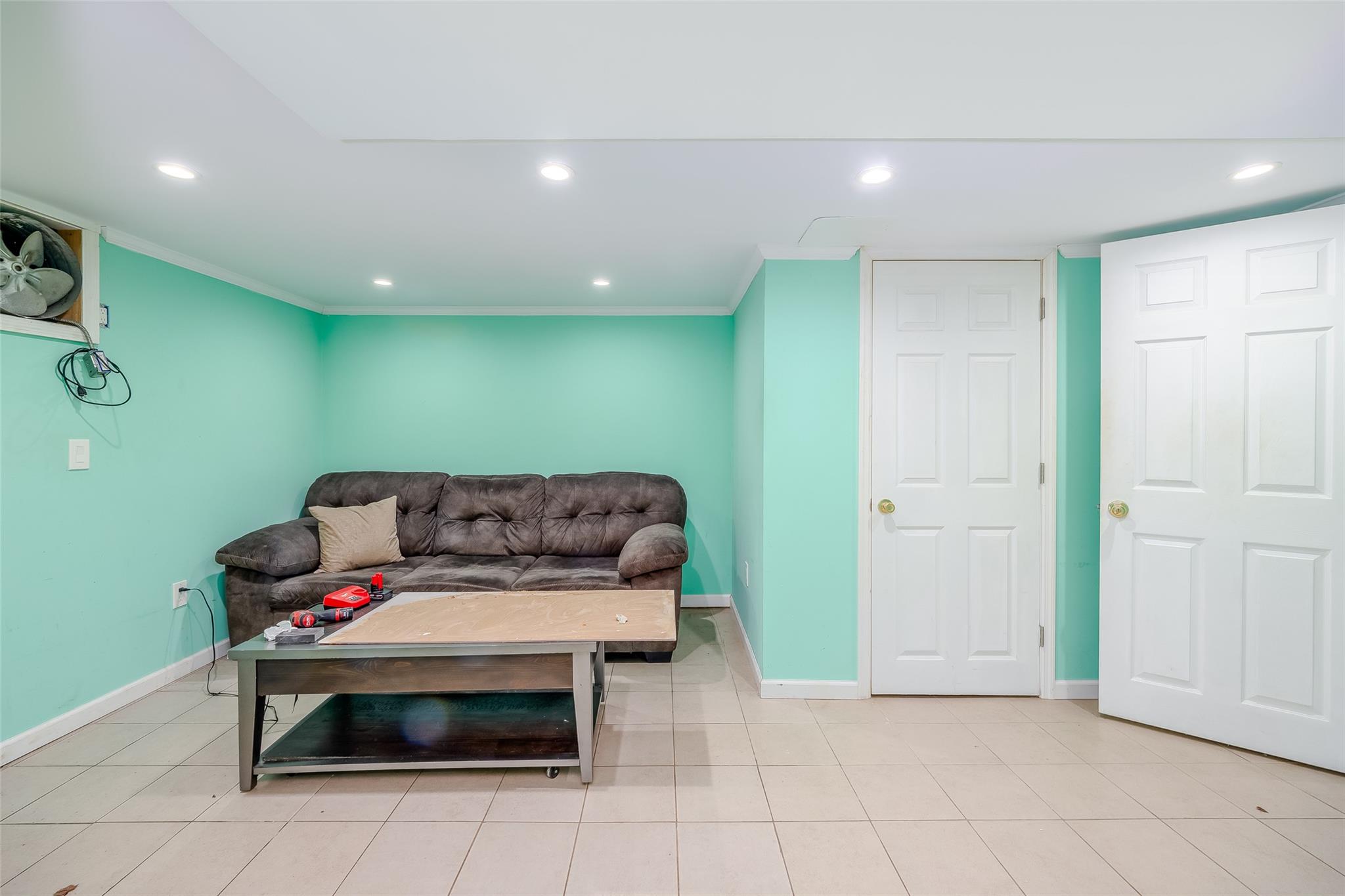 34 Parkdale Drive, North Babylon, New York image 22