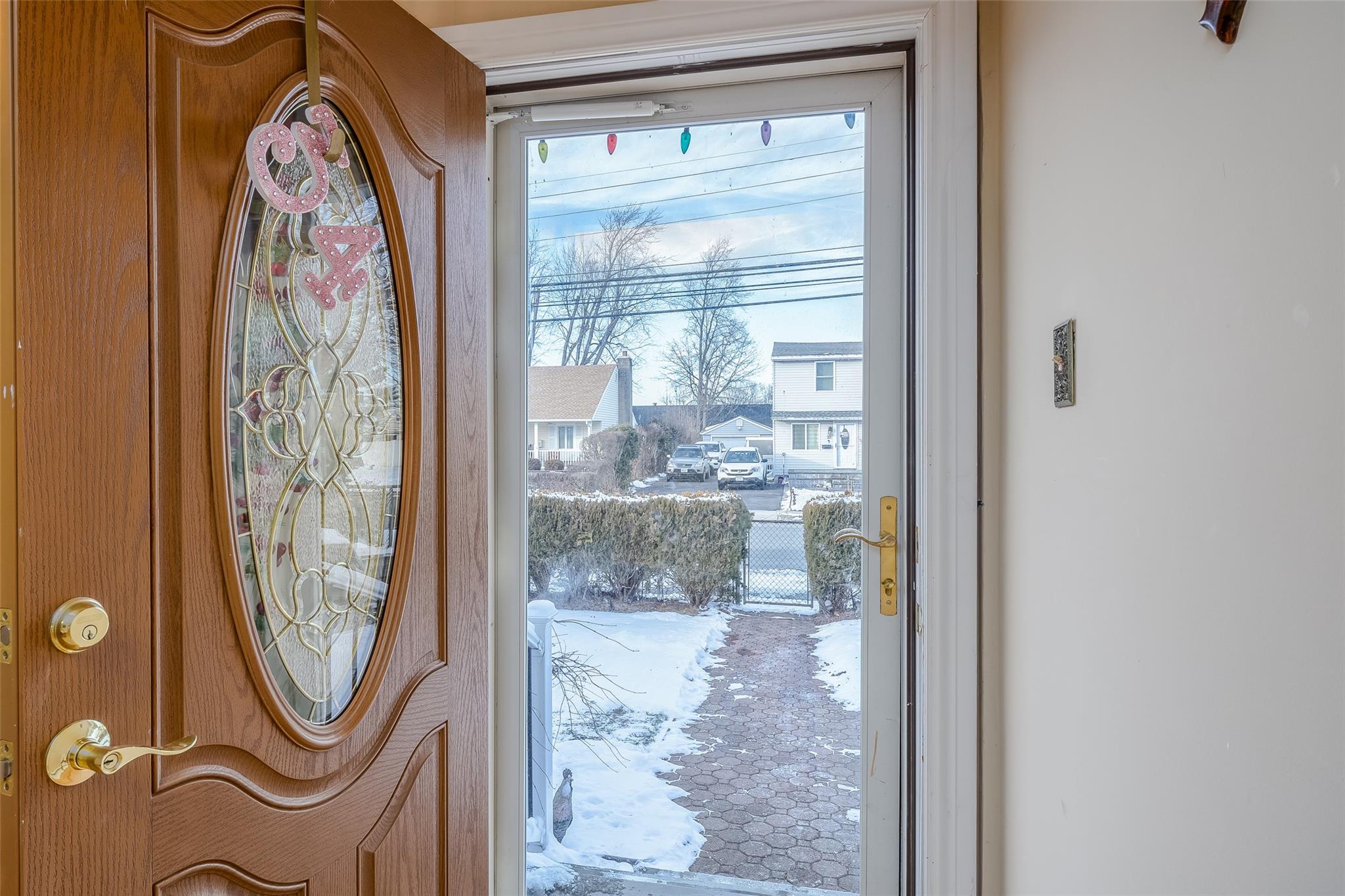 34 Parkdale Drive, North Babylon, New York image 3