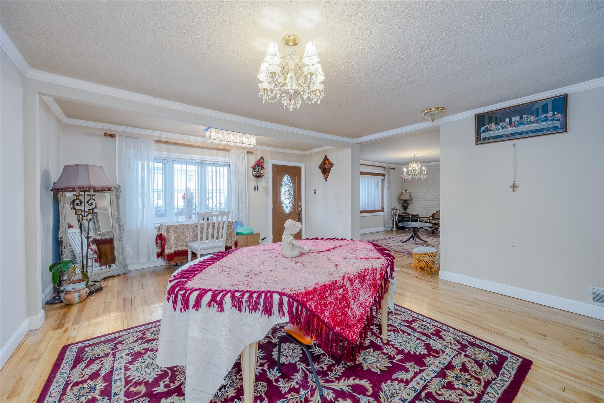 34 Parkdale Drive, North Babylon, New York image 5