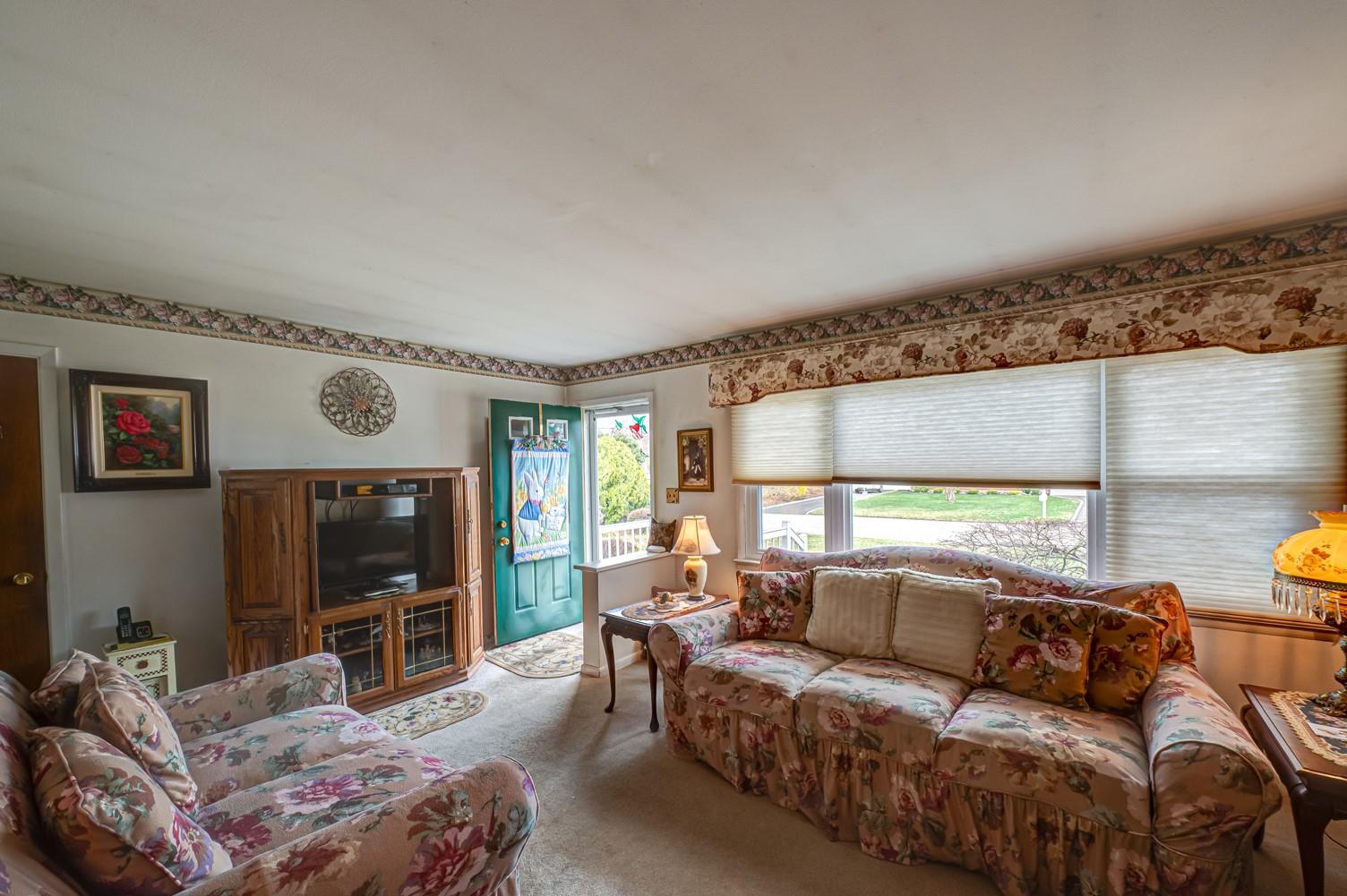 88 Belle Terre Avenue, Miller Place, New York image 9