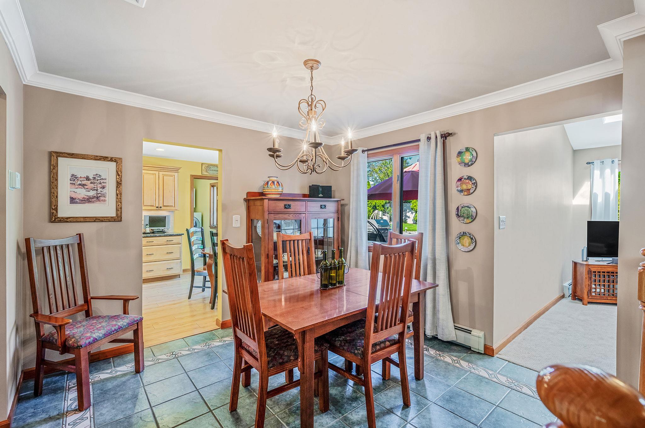 33 Amapola Lane, Kings Park, New York image 11