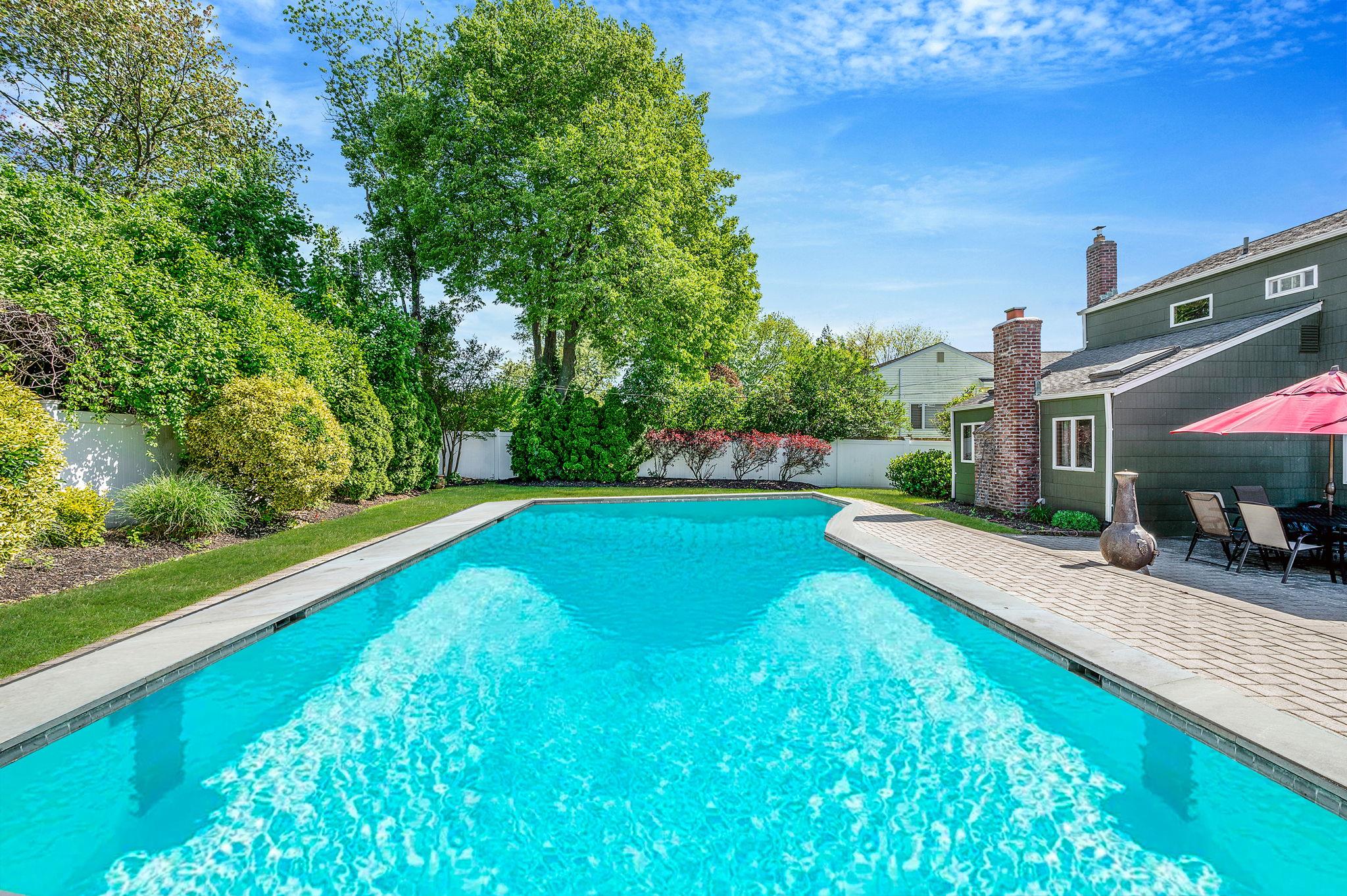 33 Amapola Lane, Kings Park, New York image 40