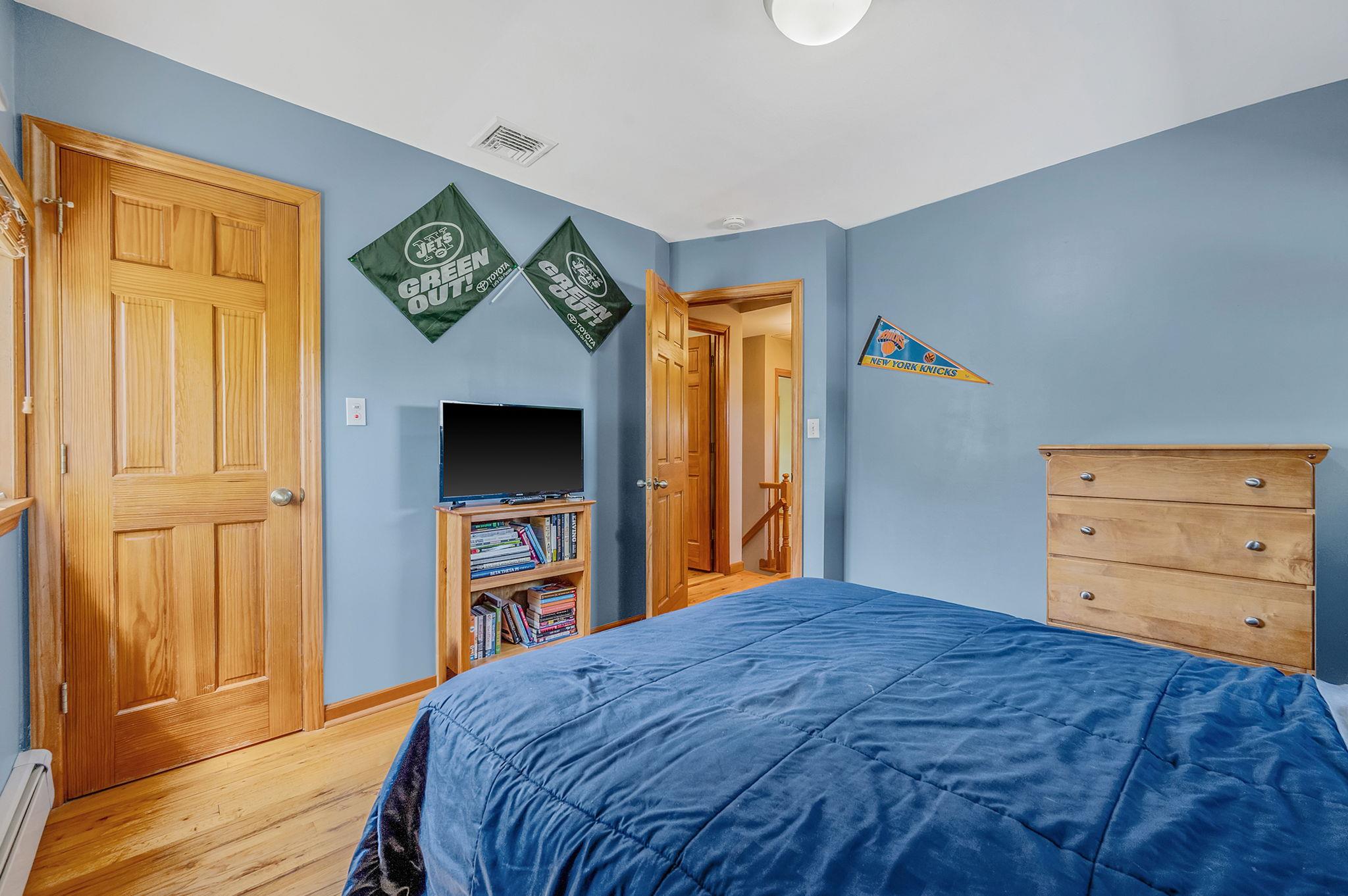 33 Amapola Lane, Kings Park, New York image 30