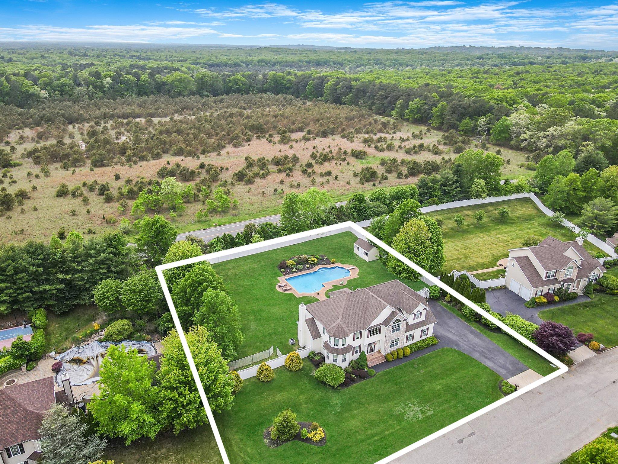 4 Monticello Drive, Shoreham, New York image 40