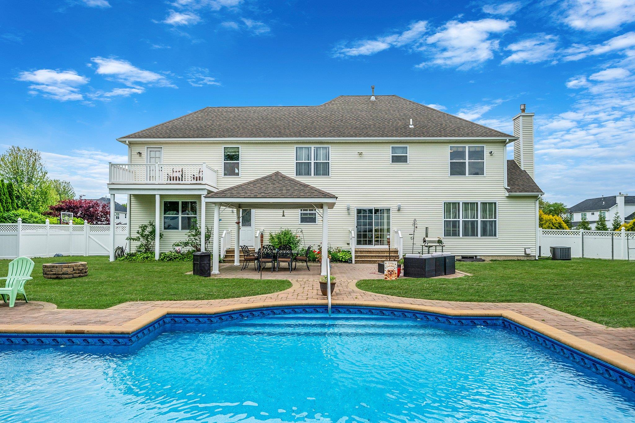 4 Monticello Drive, Shoreham, New York image 38