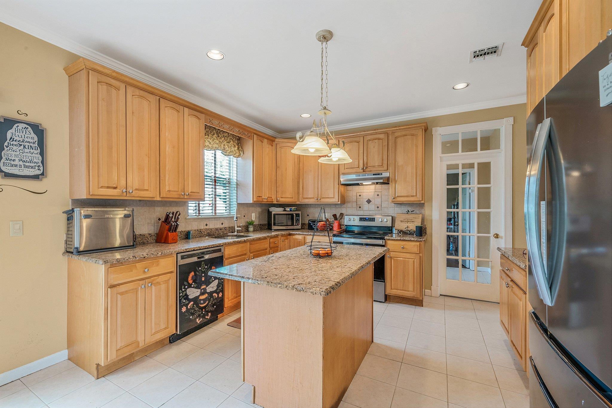 4 Monticello Drive, Shoreham, New York image 7