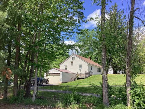 Homes For Sale - 229 Pleasant Valley Road<br/> Sullivan County, South Fallsburg, NY 12779