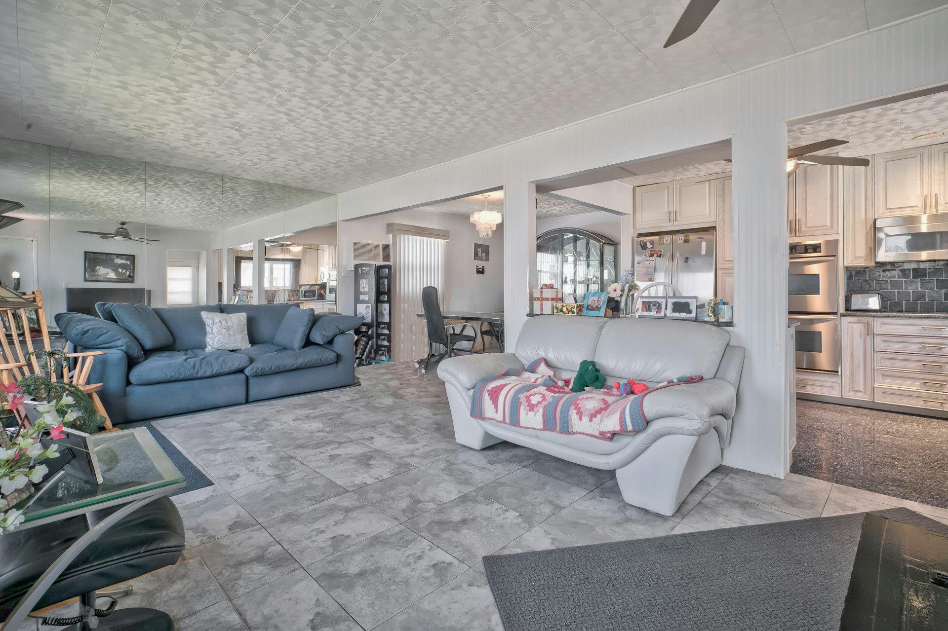 3818 Harbor Boulevard, Seaford, New York image 12