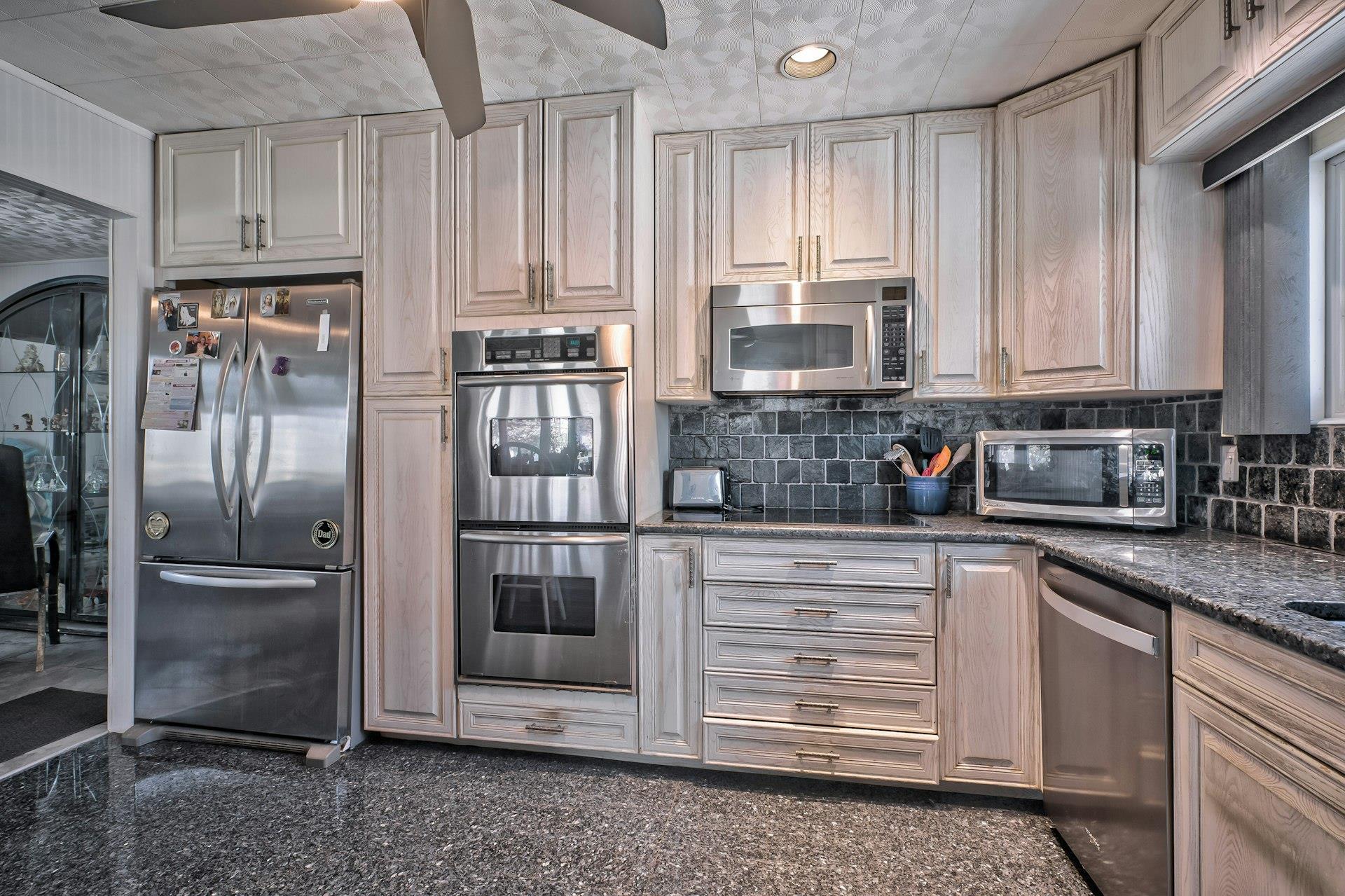 3818 Harbor Boulevard, Seaford, New York image 6