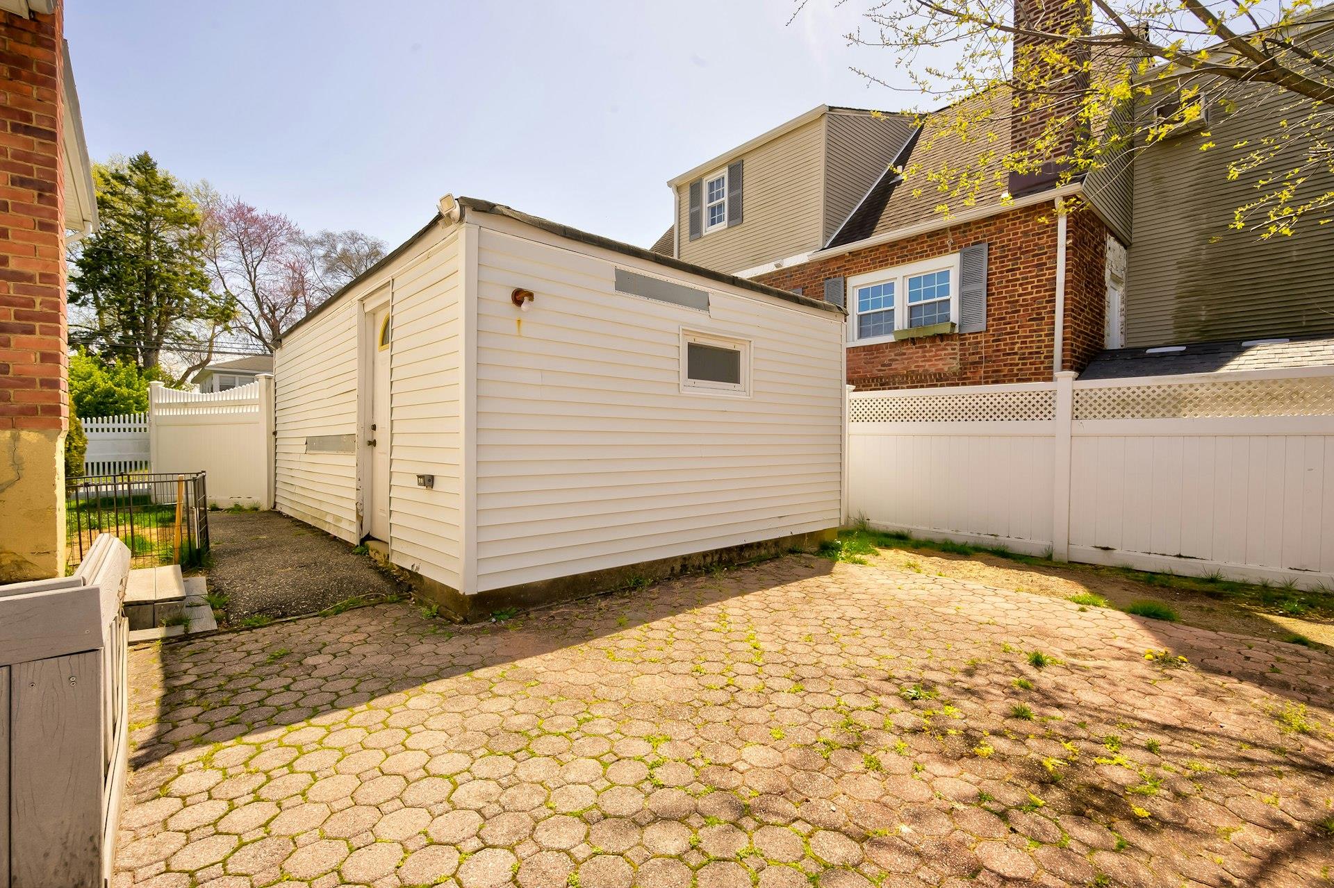 3818 Harbor Boulevard, Seaford, New York image 24