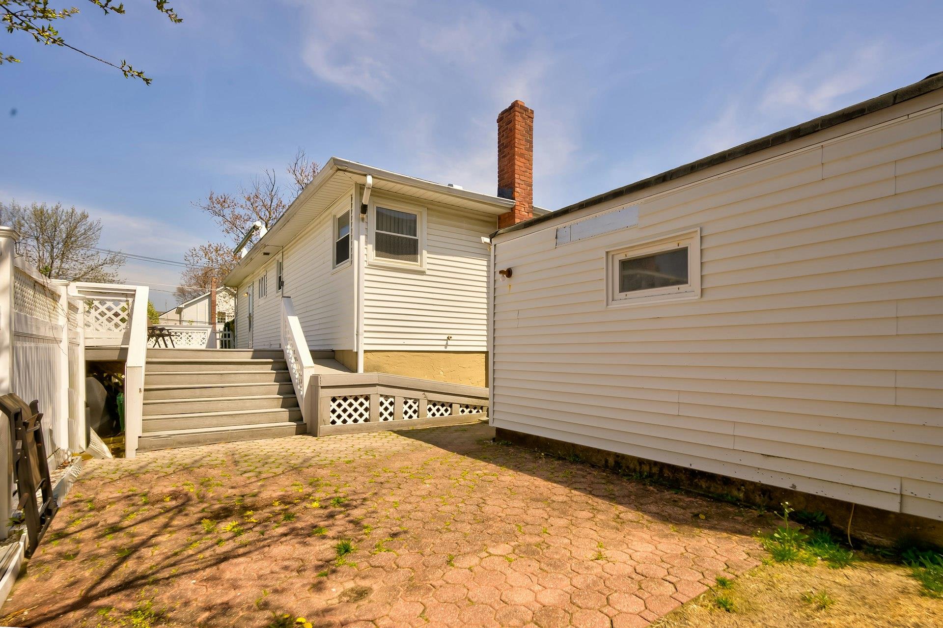 3818 Harbor Boulevard, Seaford, New York image 21