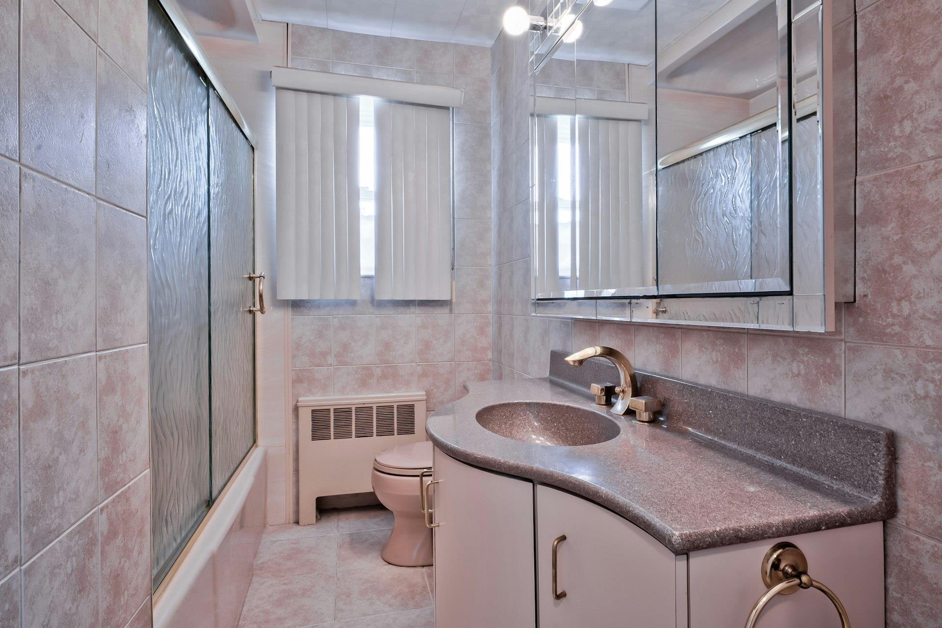 3818 Harbor Boulevard, Seaford, New York image 18