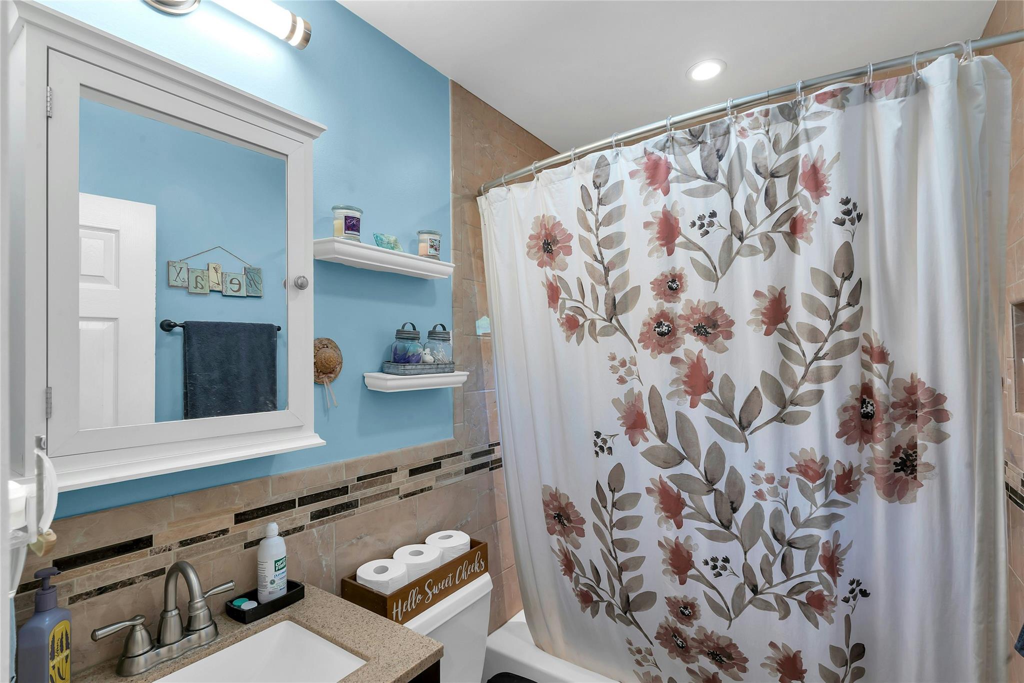 17 Gerhard Road, Plainview, New York image 12