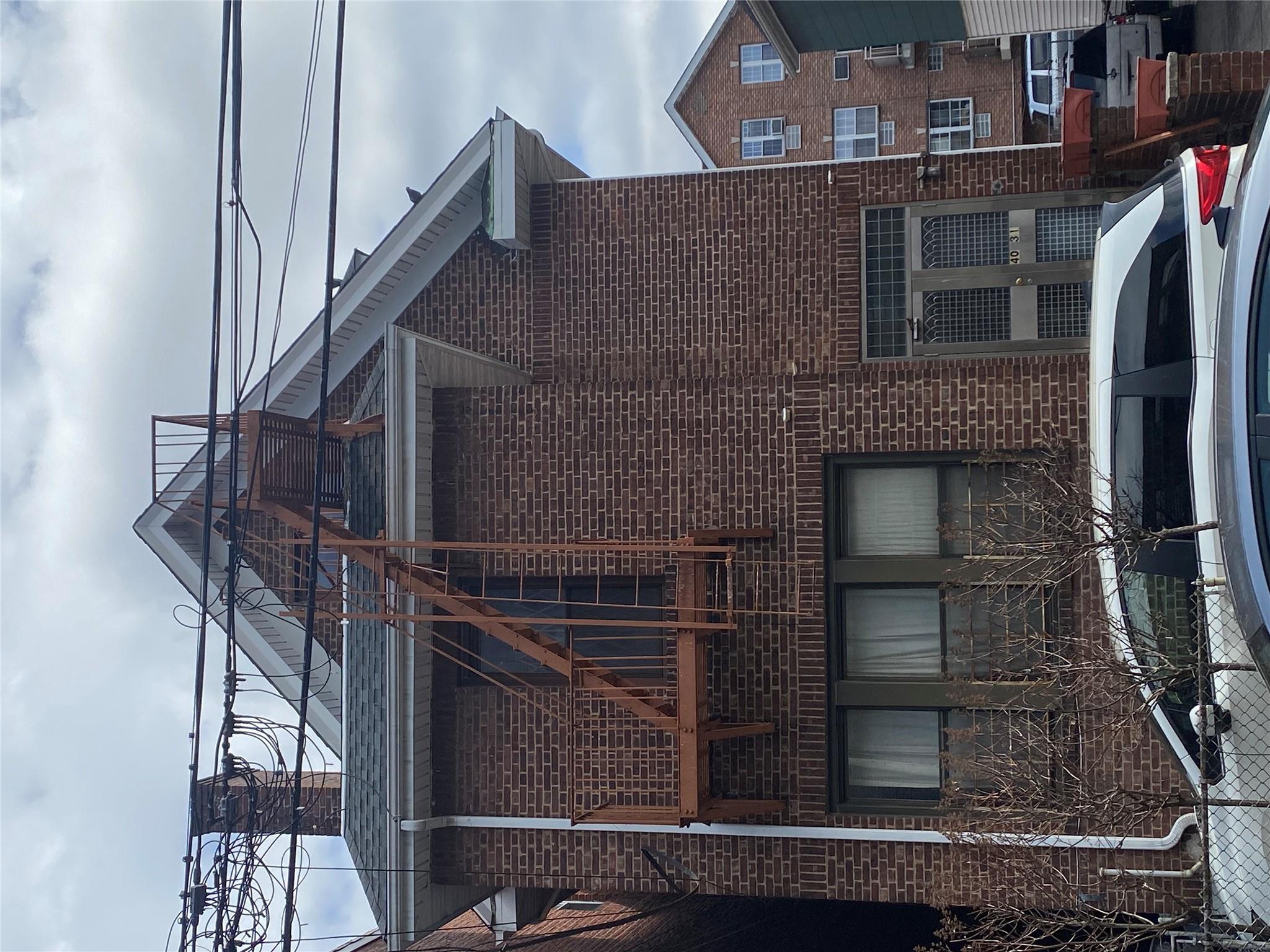 40-31 73rd St