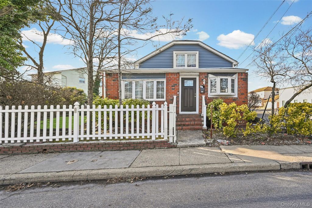 Photo of 594 Meacham Avenue, Elmont, NY 11003 (MLS # 954212)