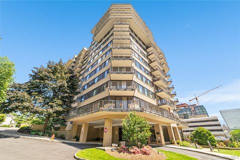 Photo of 25 Rockledge Avenue #416, White Plains, NY 10601 (MLS # 961221)