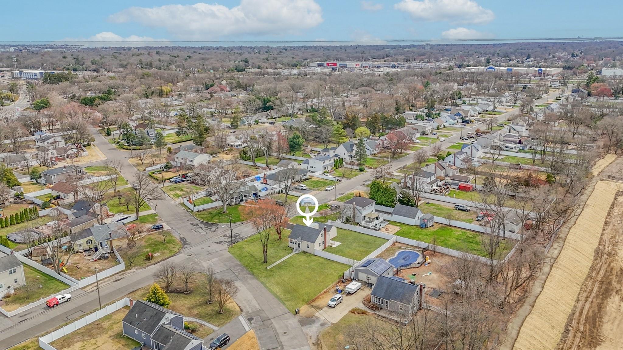 406 Howells Road, Bay Shore, New York image 7