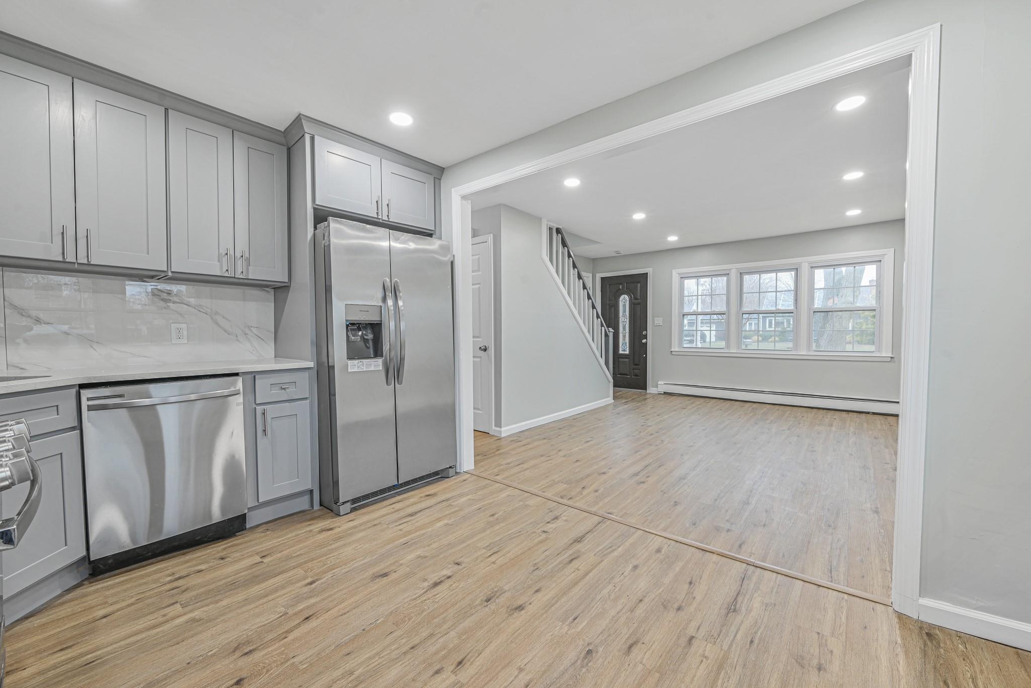 406 Howells Road, Bay Shore, New York image 17