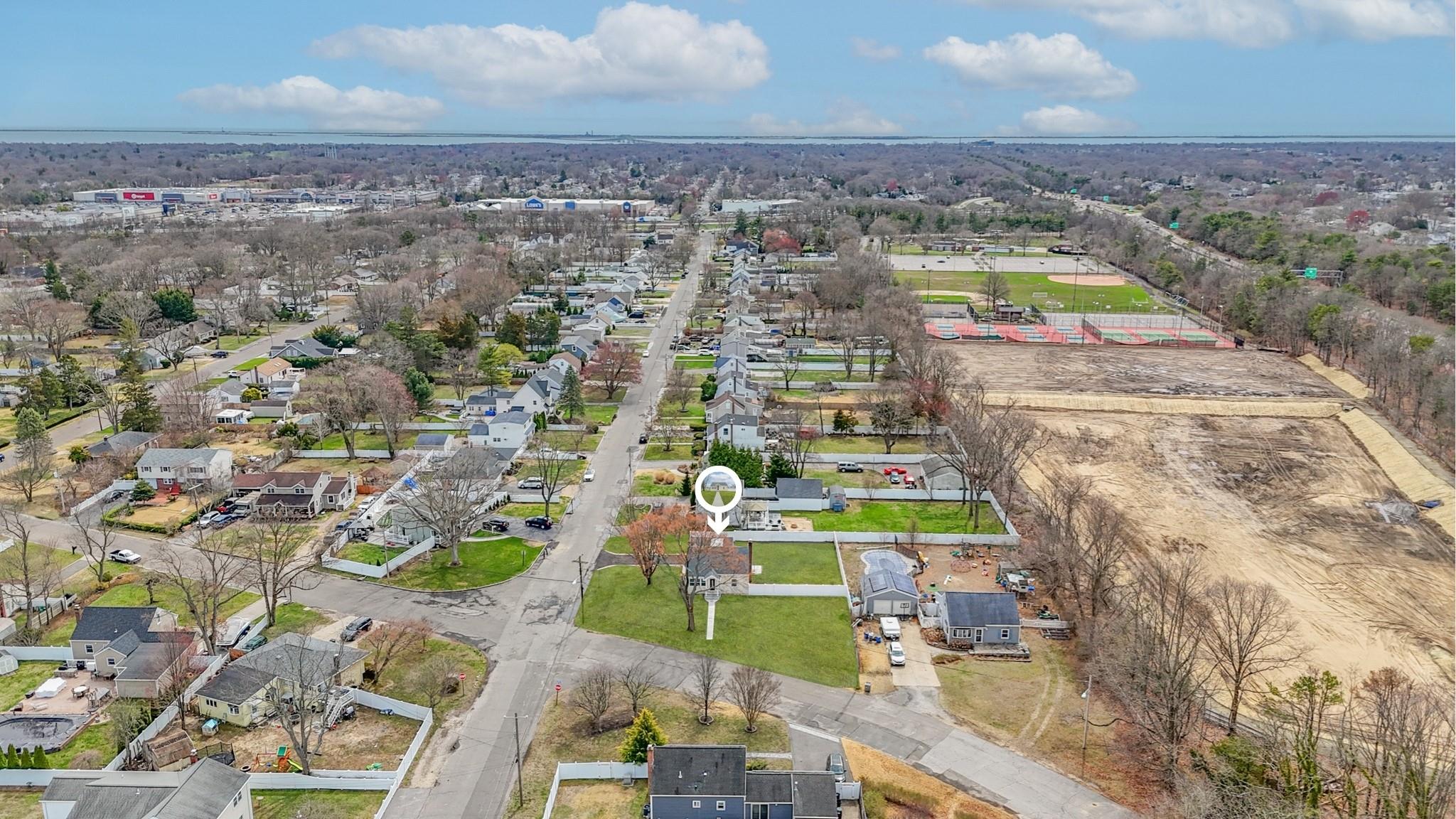 406 Howells Road, Bay Shore, New York image 10