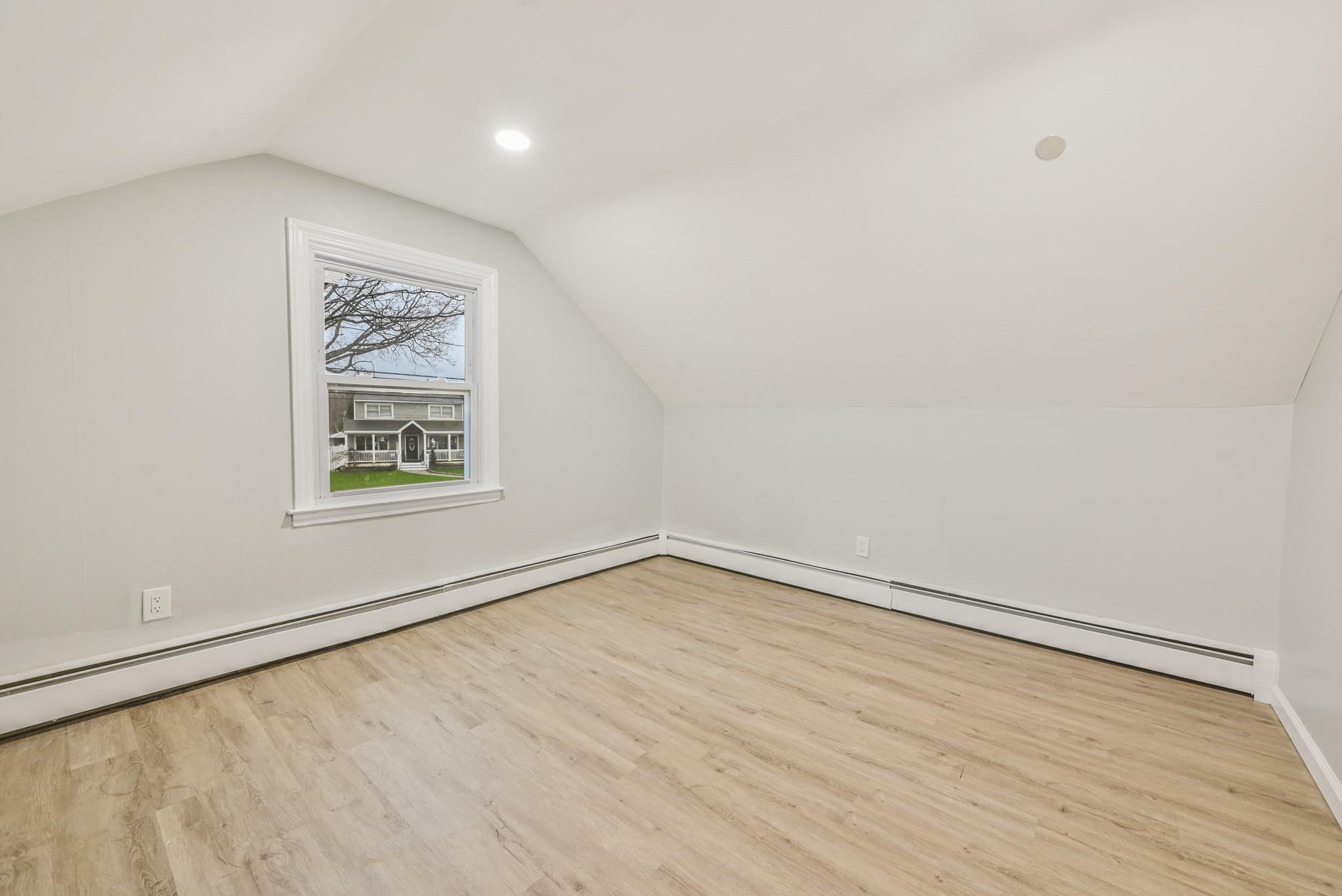 406 Howells Road, Bay Shore, New York image 23