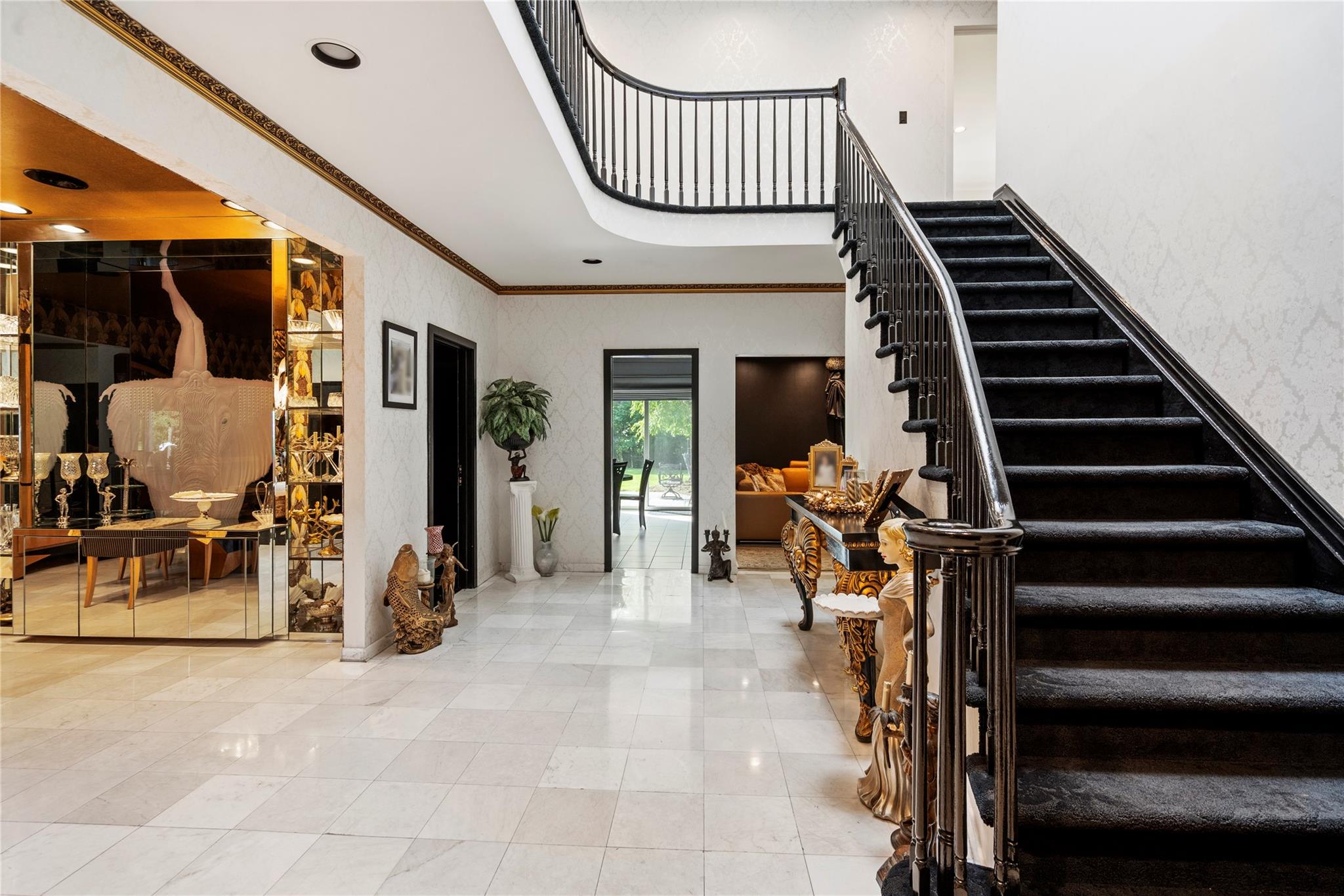 2 Harbor Court W