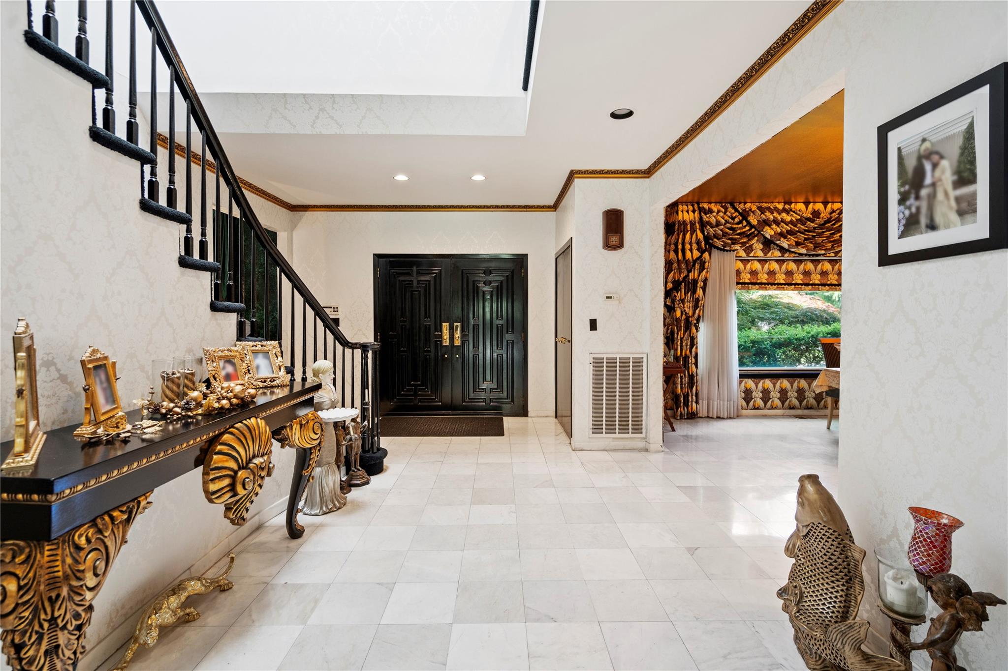 2 Harbor Court W