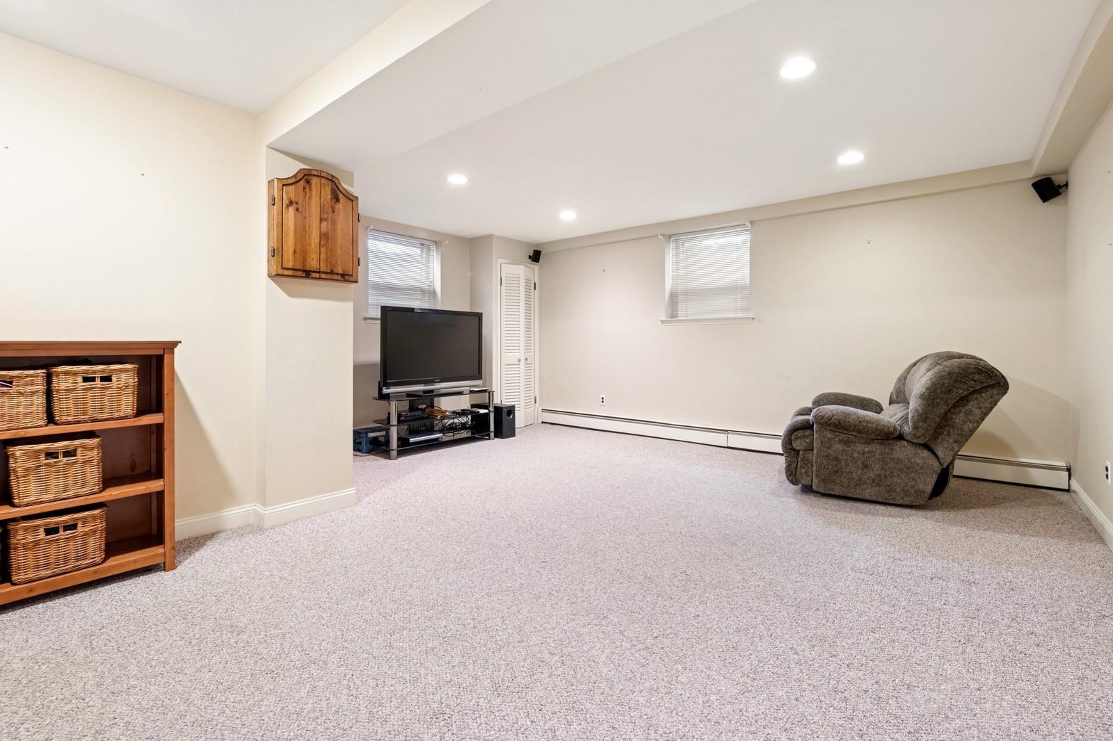 177 Bourndale Road, Manhasset, New York image 18