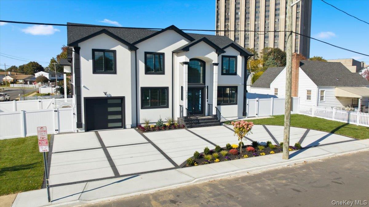 2159 Franklin Avenue