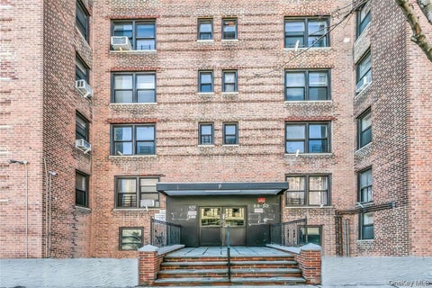 Homes For Sale - 88-30 182 Street #4D<br/> Hollis, NY 11423